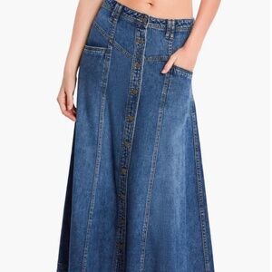 New with tags WASHLAB denim skirt size 31.